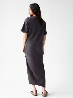 Natural Life Graphic Tee Maxi Dress - Charcoal Floral Bouquet -Natural Life Shop 1A2A4273