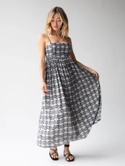 Natural Life Bailey Maxi Dress - Black Floral Vines 14 Natural Life Bailey Maxi Dress - Black Floral Vines -Natural Life Shop 484A0365 20copy