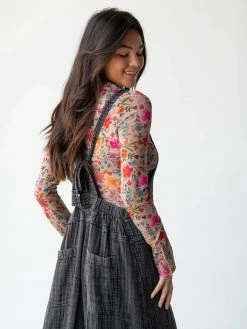 Natural Life Carina Mesh Top - Grey Bright Floral 11 Natural Life Carina Mesh Top - Grey Bright Floral -Natural Life Shop 484A3250 20copy ccc033a5 1b5b 4421 80c7 53a20c4a6808