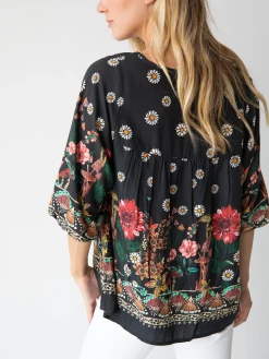 Natural Life Maribel Top - Black Floral Mushroom 10 Natural Life Maribel Top - Black Floral Mushroom -Natural Life Shop 484A6819 20copy