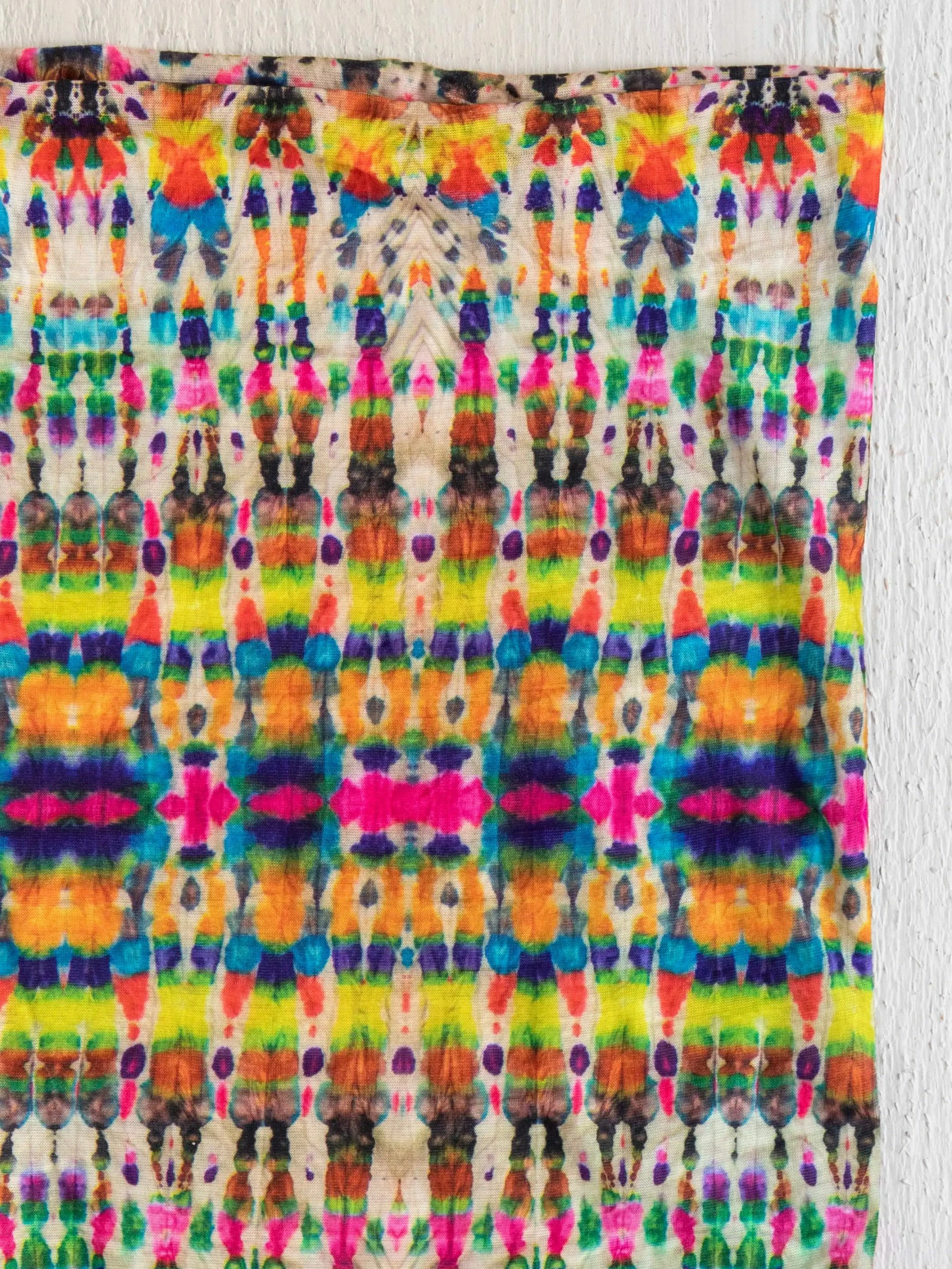 Natural Life Full Boho Bandeau® Headband - Fuchsia Marigold Tie-Dye 7 Natural Life Full Boho Bandeau® Headband - Fuchsia Marigold Tie-Dye - Image 5