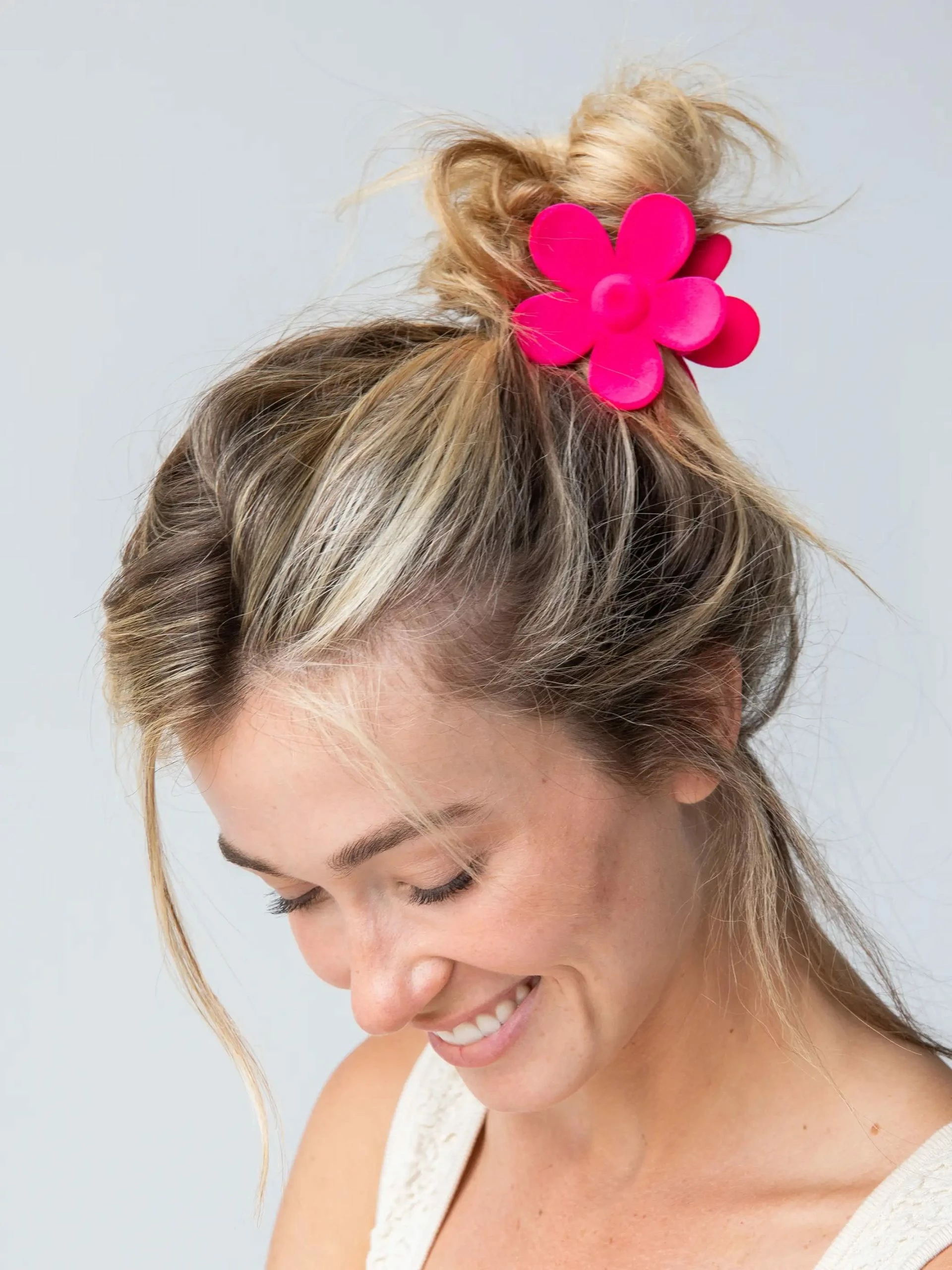 Natural Life Velvet Daisy Hair Clips, Set Of 2 4 Natural Life Velvet Daisy Hair Clips, Set Of 2 - Image 2