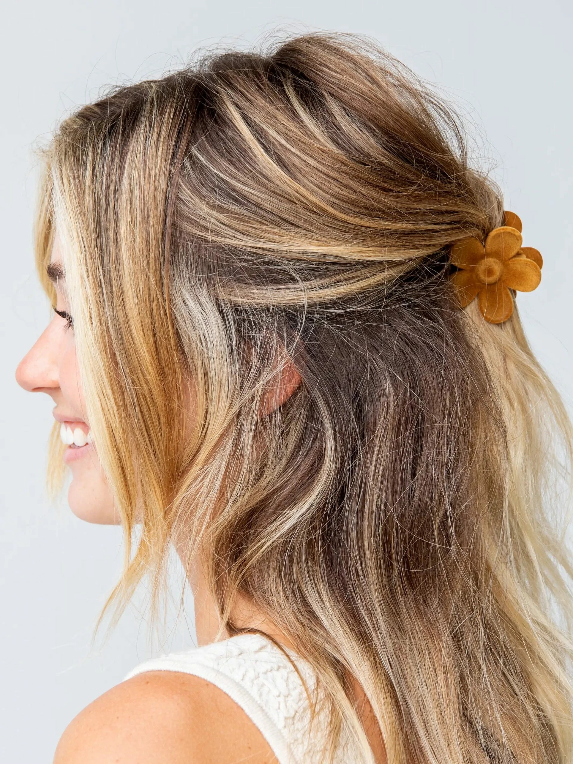 Natural Life Velvet Daisy Hair Clips, Set Of 2 5 Natural Life Velvet Daisy Hair Clips, Set Of 2 - Image 3