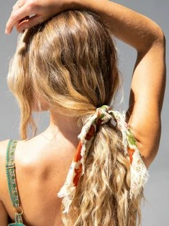 Natural Life Printed Bandana - Cream Floral -Natural Life Shop SCV000015 2