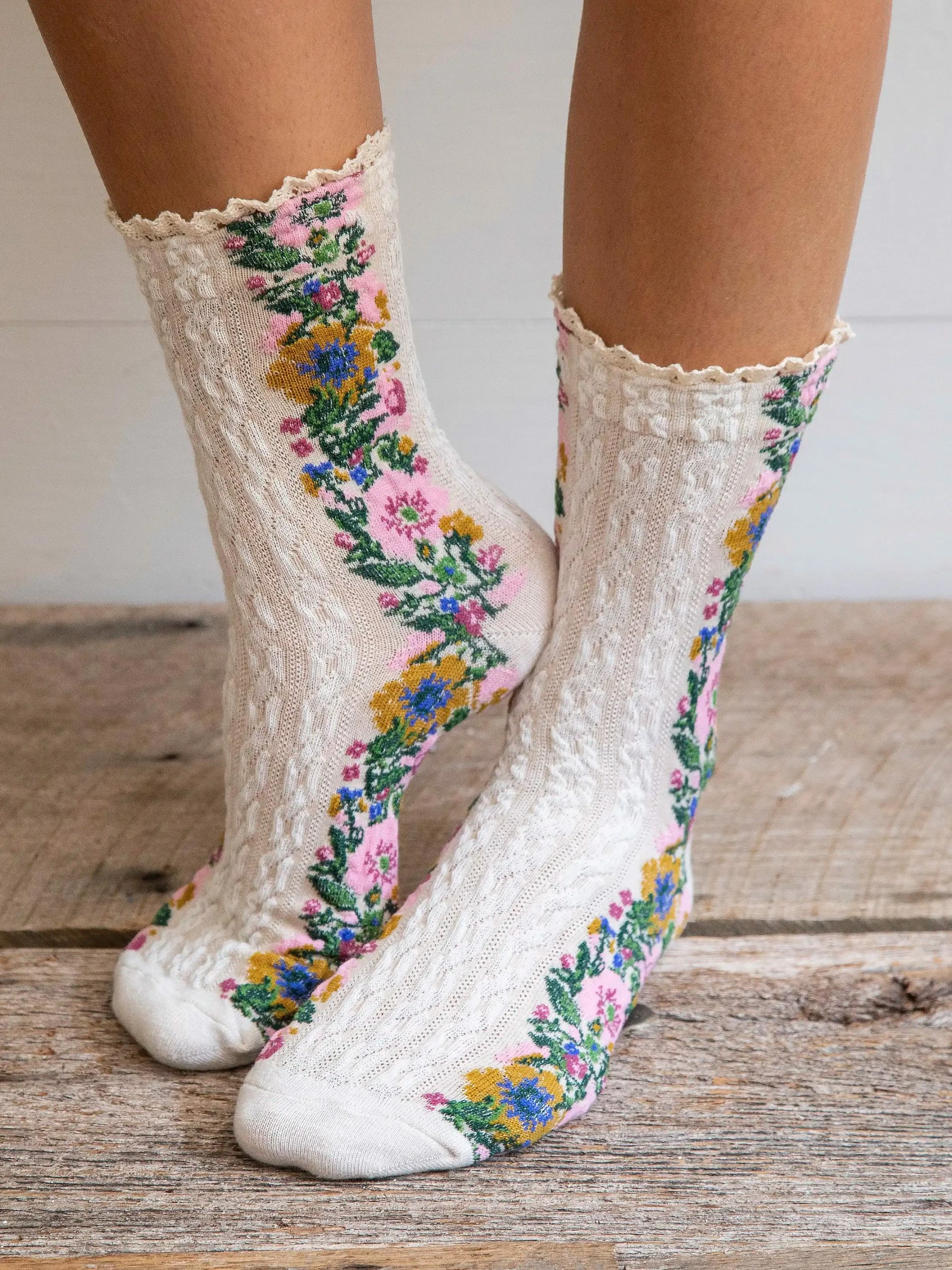 Natural Life Blossom Socks & Scrunchie, Set Of 3 - Ash 5 Natural Life Blossom Socks & Scrunchie, Set Of 3 - Ash - Image 3