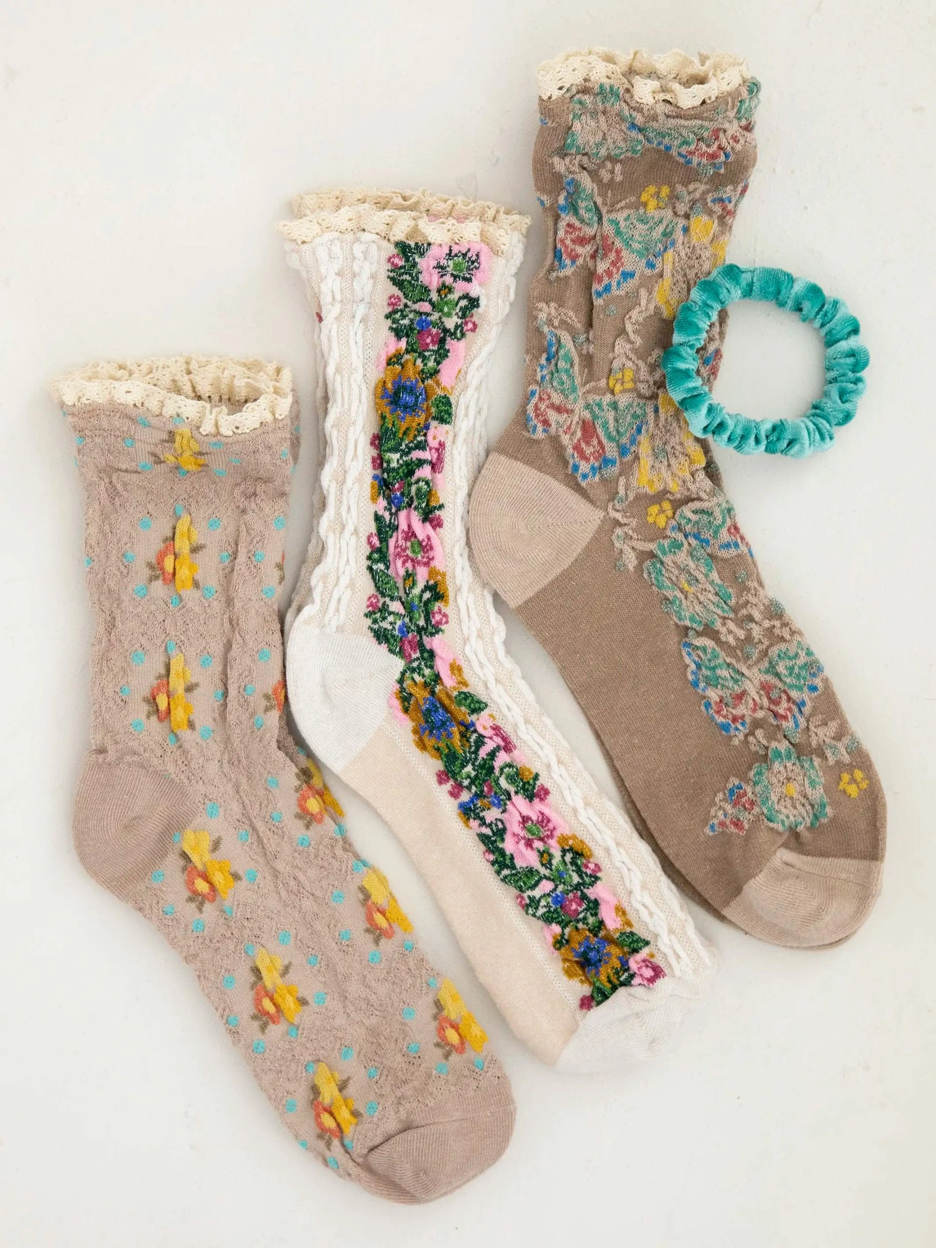 Natural Life Blossom Socks & Scrunchie, Set Of 3 - Ash 4 Natural Life Blossom Socks & Scrunchie, Set Of 3 - Ash - Image 2