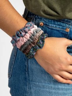 Natural Life Print And Velvet Scrunchies, Set Of 5 - Grey -Natural Life Shop Skinny Printed and Velvet Scrunchies Grey A2