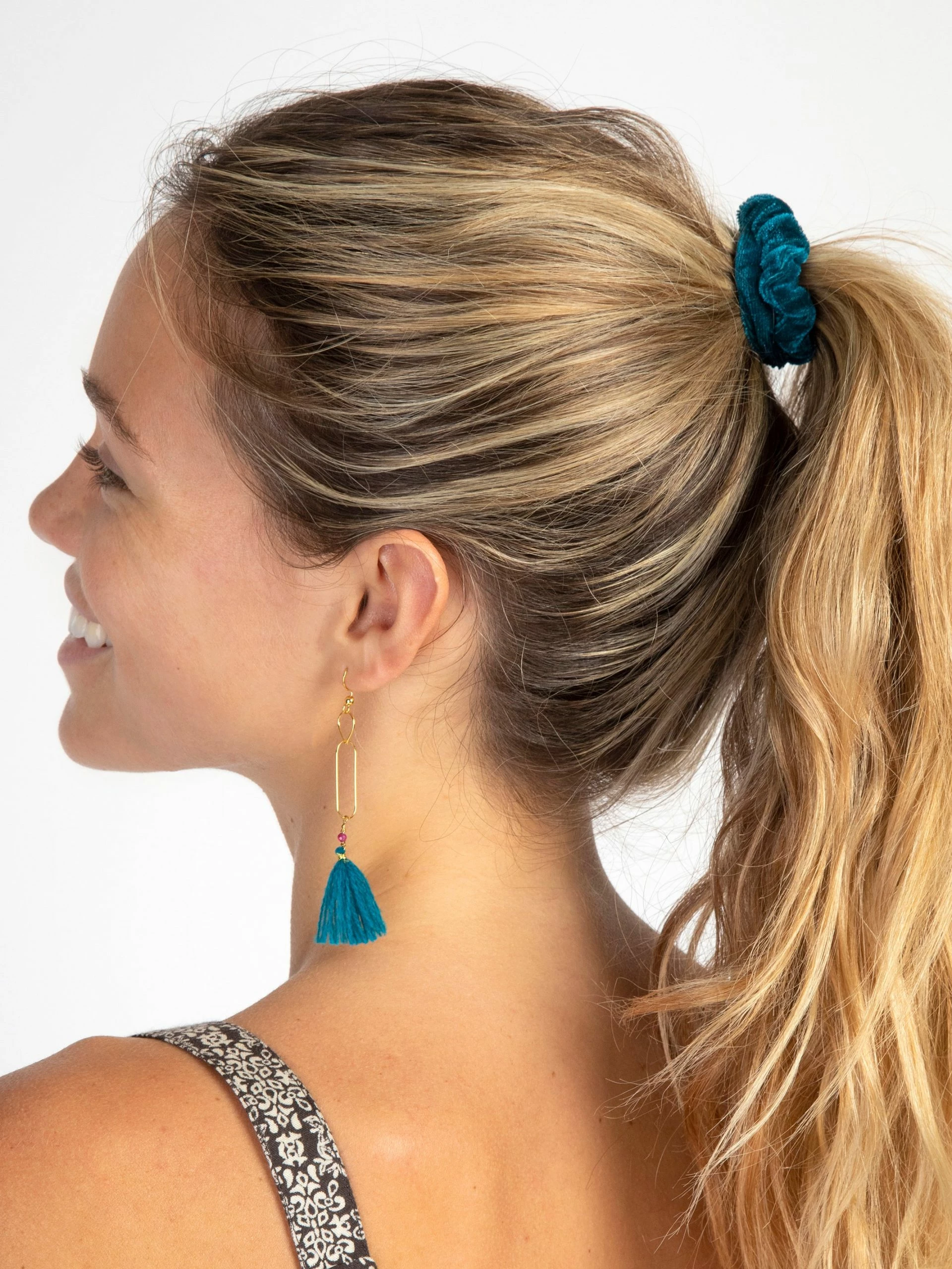 Natural Life Print And Velvet Scrunchies, Set Of 5 - Navy 6 Natural Life Print And Velvet Scrunchies, Set Of 5 - Navy - Image 4